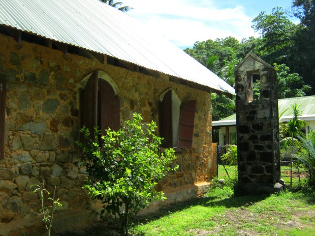 La petite église mériterait un peu de ravalement