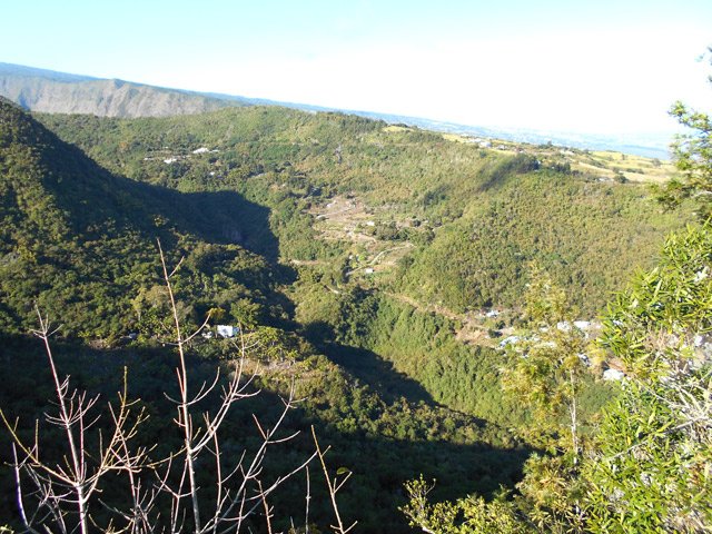 Point de vue sur le Chemin Ratinaud, les îlets Lautret et Rosier Blanc