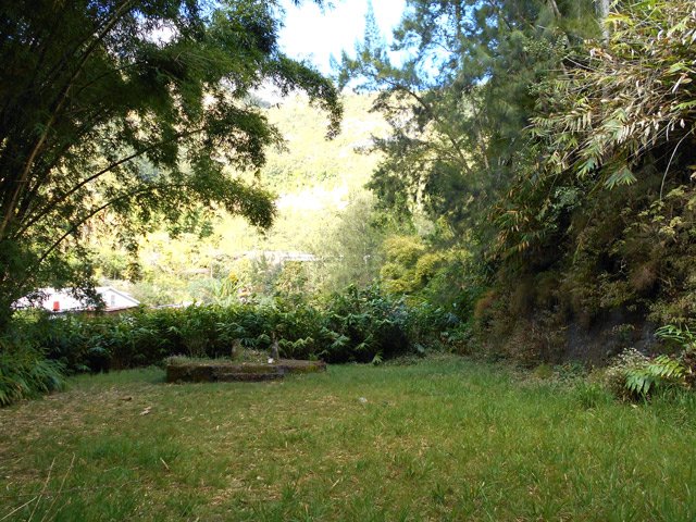 Une plateforme en début de descente vers les thermes