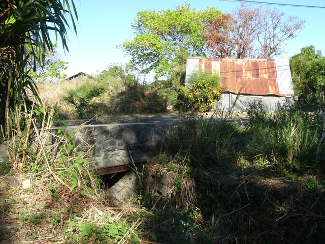 Boucle 2 : Petit pont sur le canal avant de poursuivre sur piste