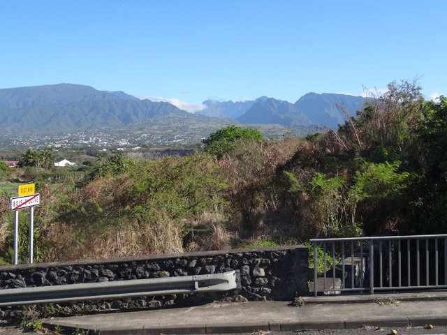 Boucle 2 : Fin des recherches à la D36. Le canal se poursuit mais devient encore plus difficile à suivre