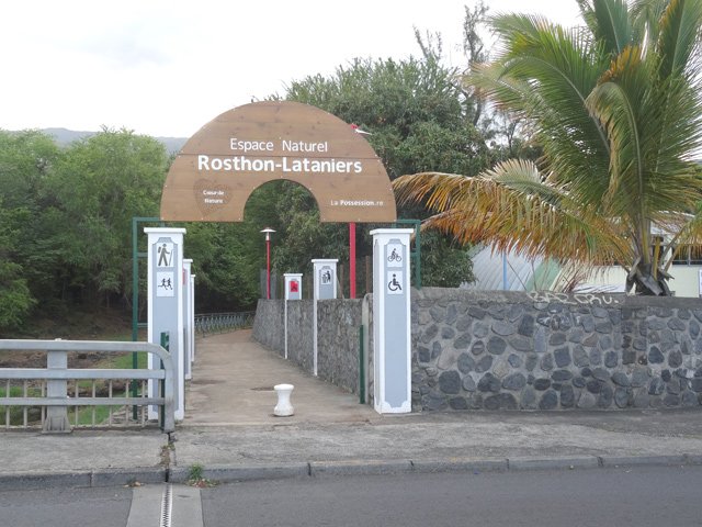 L'entrée du Parc Rosthon à la Possession