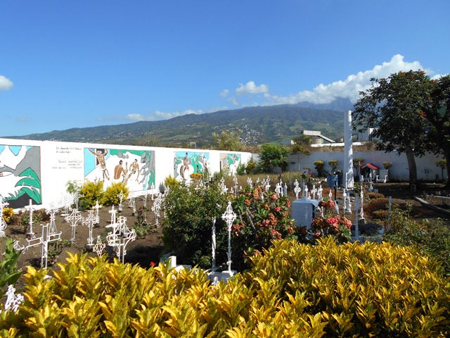 Le cimetière du Père Lafosse ou Cimetière des Âmes Perdues mérite le détour