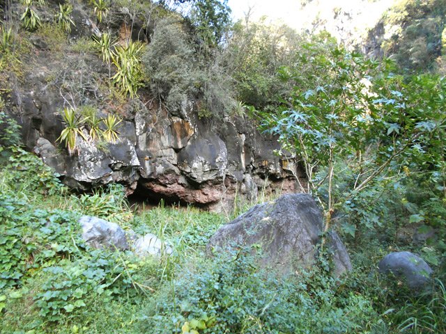 La grotte pouvant abriter 4 ou 5 personnes marque le point de retour