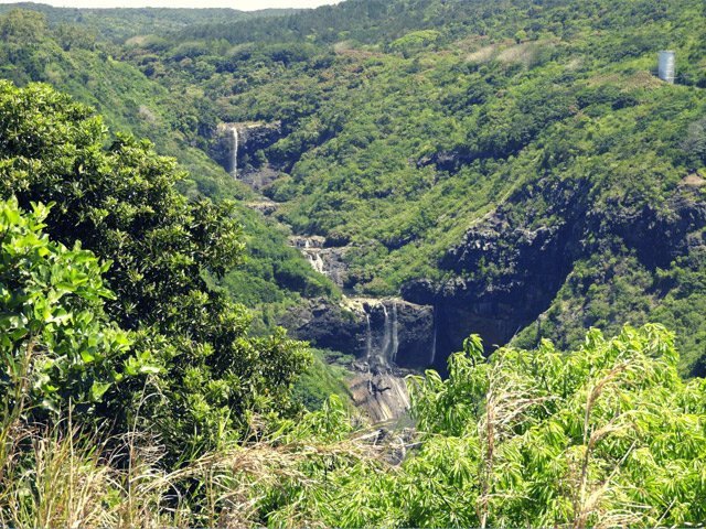 Au retour, point de vue sur les chutes côtoyées durant 4 heures