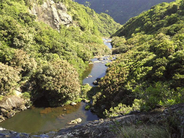 On a souvent de belles vues sur la vallée en aval