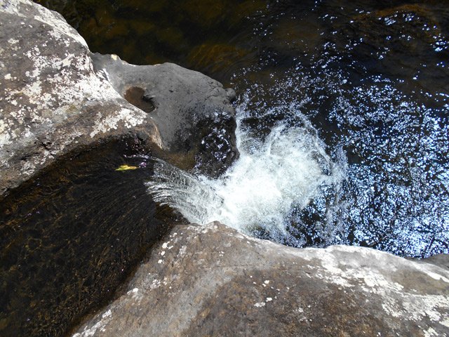 Très beau petit coin creusé de toutes parts