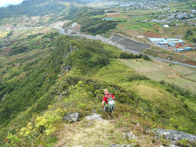 La descente reprend le même sentier