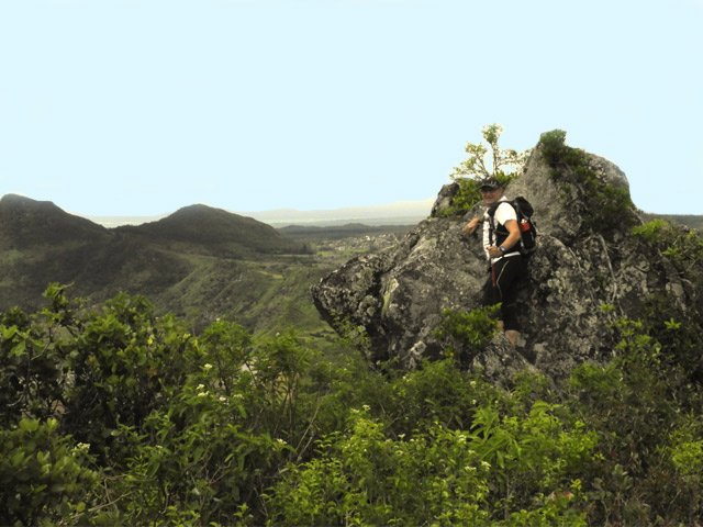 Encore un mètre avant le sommet (mais vent à 80 km/h !!)