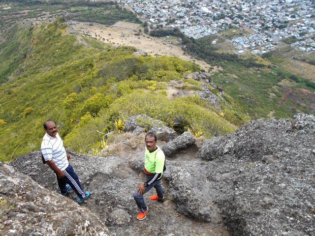 Ravin et Persand, des habitués du lieu et de tout ce qui se grimpe à Maurice