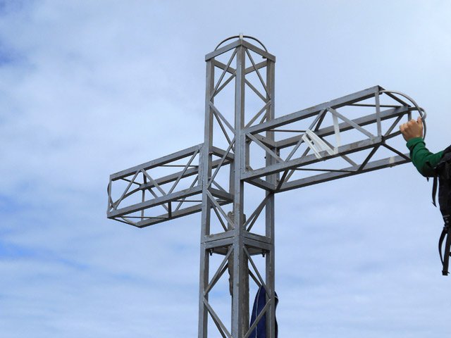 Cette croix est tout un symbole, pas toujours respecté