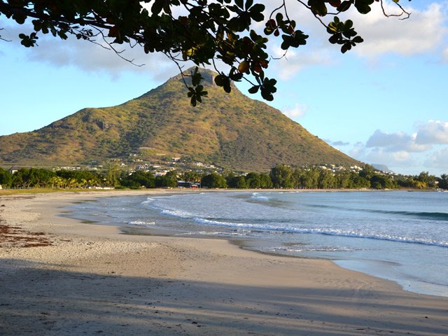 La tourelle du Tamarin vue depuis l'hôtel avant d'entamer le sentier