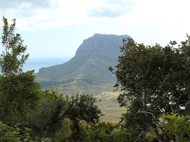 Autre point de vue sur le Morne Brabant tout proche