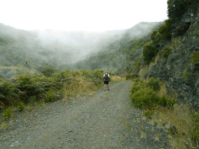 Le brouillard arrive sur la Ravine de Bellevue, fin de la boucle