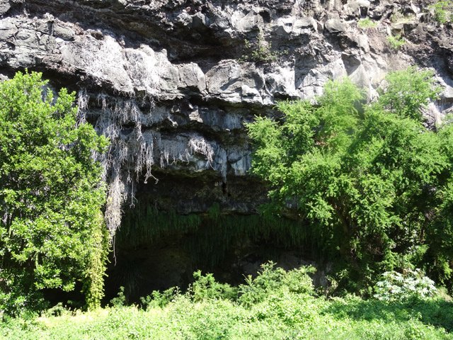 La grotte principale ne se visite plus en raison des chutes de pierres