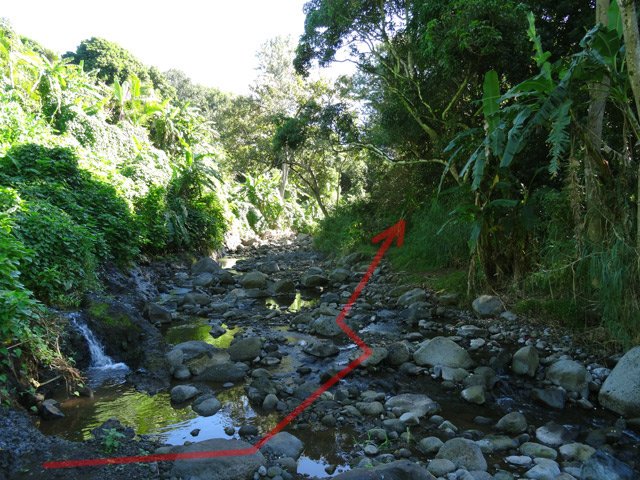 Traverser à gué à la source Rémy et filer juste en face