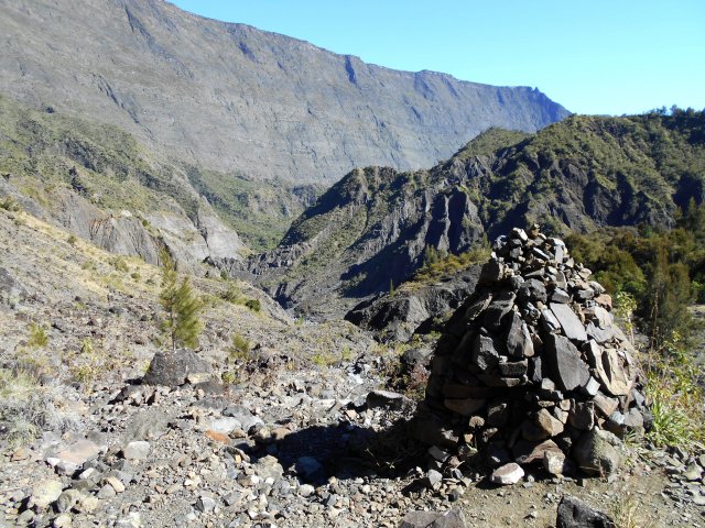 Plus rien n'arrive à pousser sur ce sol caillouteux