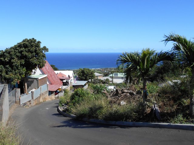 Très forte descente vers Bois de Nèfles Piton