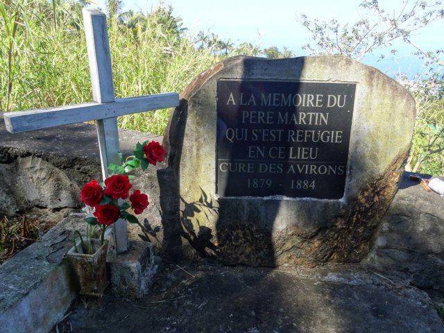 Petite visite à la stèle du vénéré Père Martin