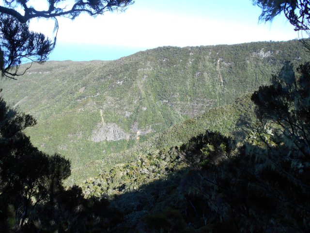 Autre point de vue sur le rempart du Malbar Mort