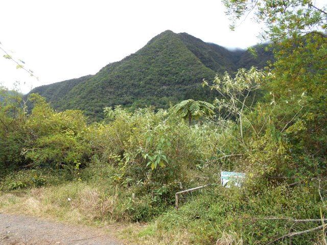 Le départ se remarque encore à sa pancarte vieillissante