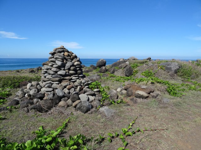 Quelques cairns jalonnent le parcours