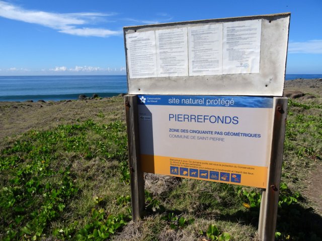 Panneau d'information du Conservatoire du Littoral