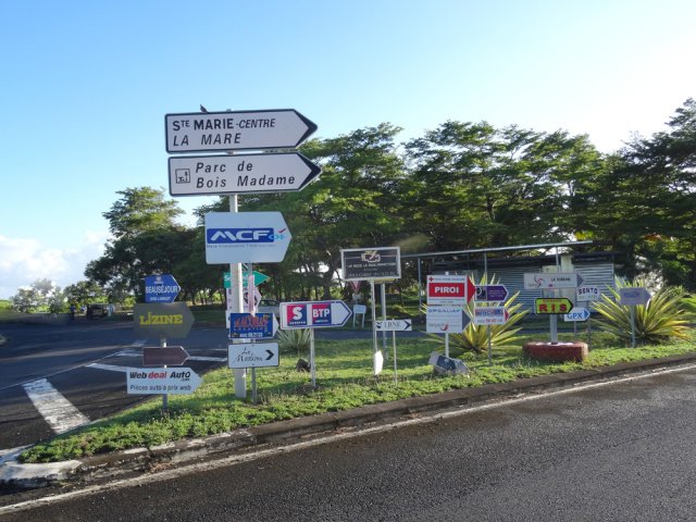 Le rond-point de la Mare, très décoré