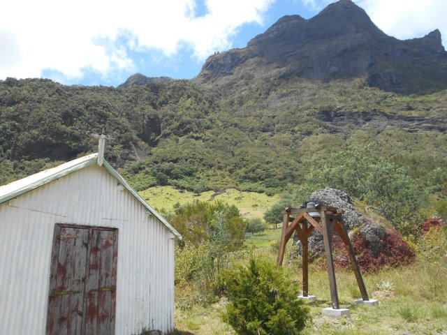 La petite chapelle à la sortie de Marla, près des parcs aux cerfs