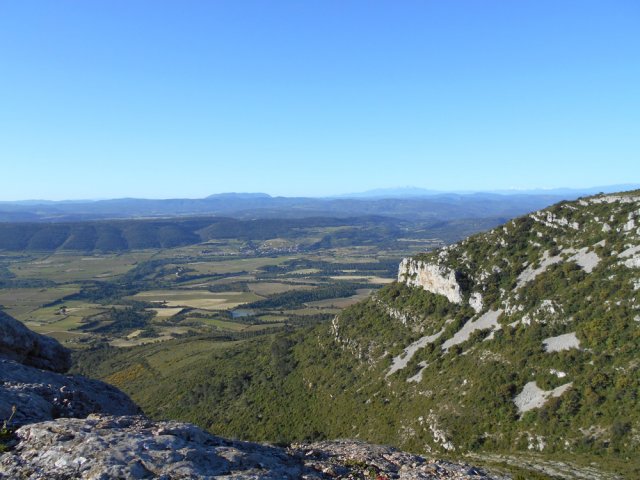 La Combe d'Alaric, traversée par le GR36