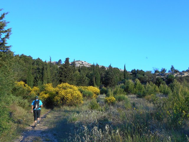 Début de la montée vers le rempart après le Four à Chaux