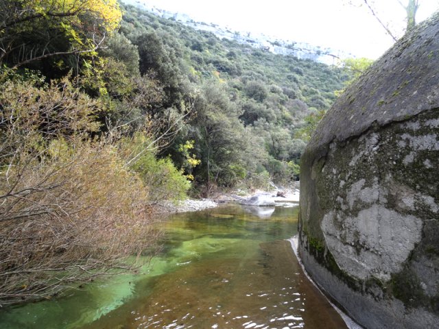 La réserve d'eau avant la station de pompage