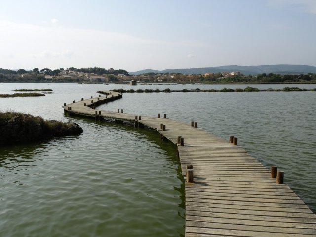 En se retournant on distingue tout le village de Peyriac-sur-Mer