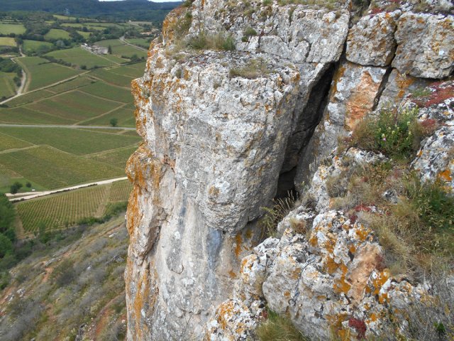 Falaise équipée pour les amateurs de grimpe