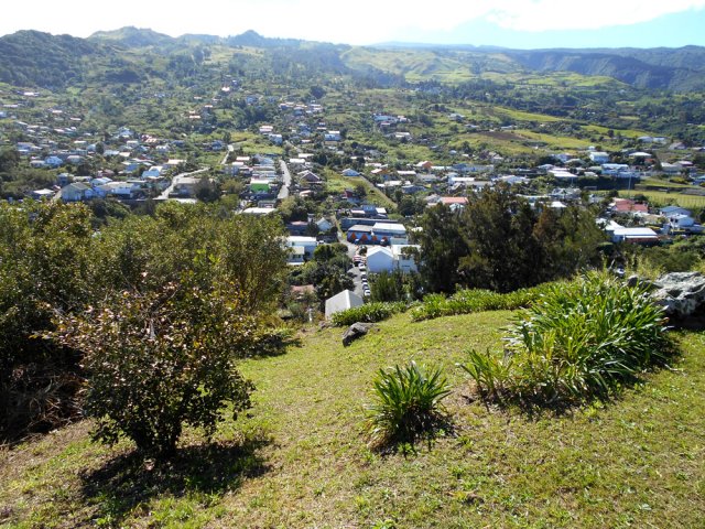 En le traversant on s'aperçoit que Le Plate est un village plus grand qu'on l'imaginait