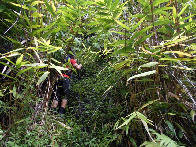 La première corde nous accueille aussitôt