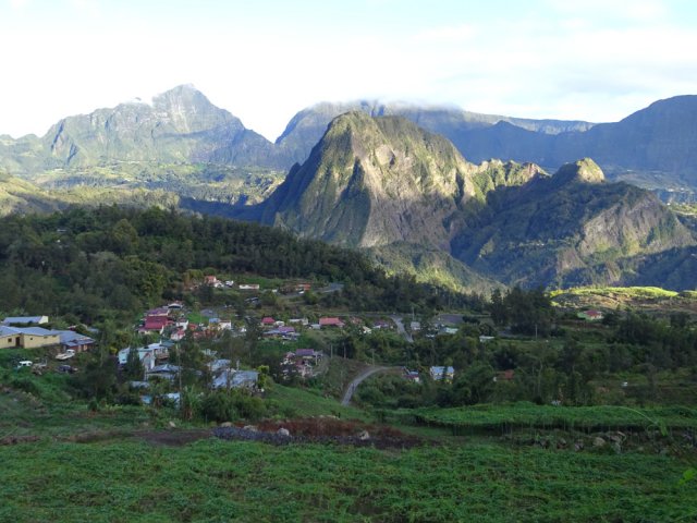 Hell Bourg au petit matin est encore à l'ombre
