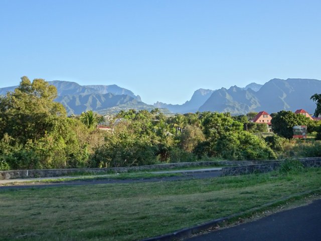 Le soleil se lève sur les cirques