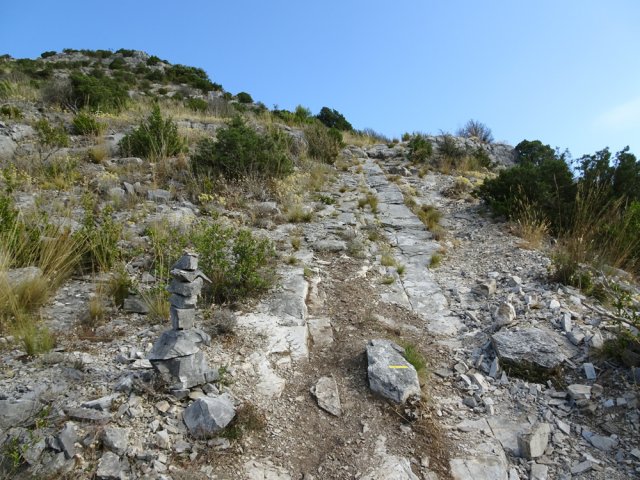 La dernière forte montée vers le Roc de l'Aigle