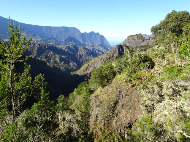 Points de vue nombreux vers le Dimitile