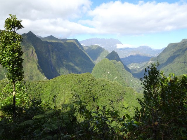 Près du kiosque, splendide panorama sur Salazie