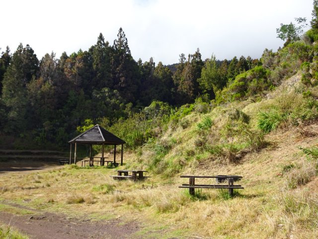 On trouve également des tables seules