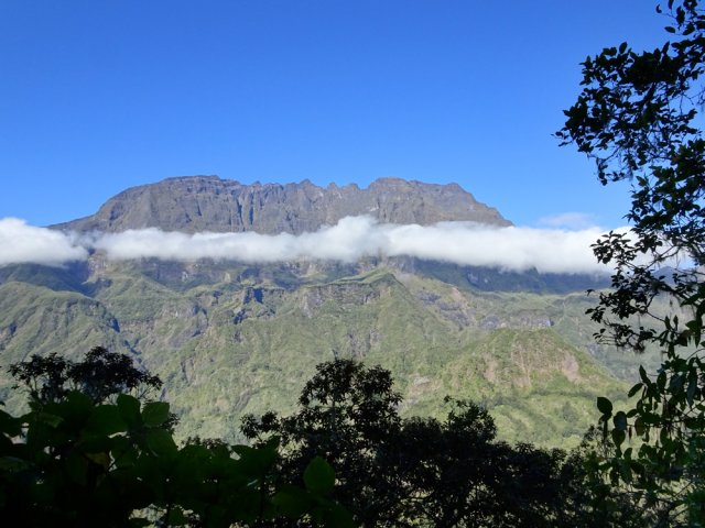 Les nuages peuvent arriver très tôt, même par beau temps