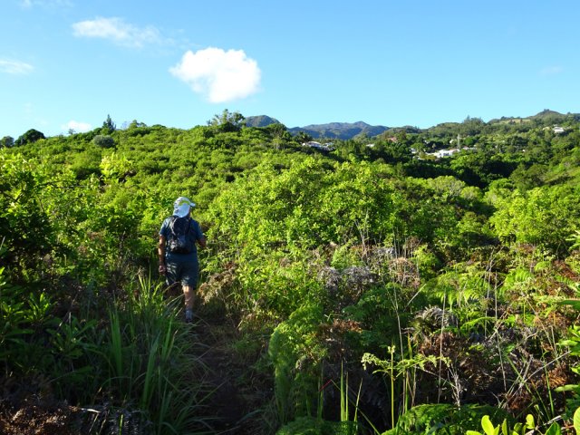 Un long raccourci entre deux lacets de la piste