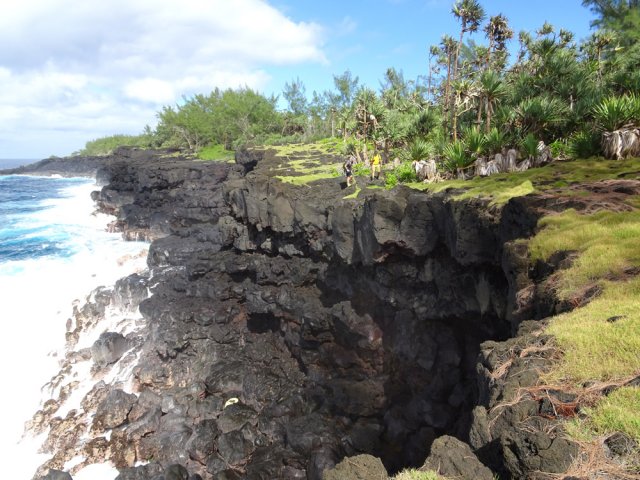 Les hautes falaises friables de l'Enconhière