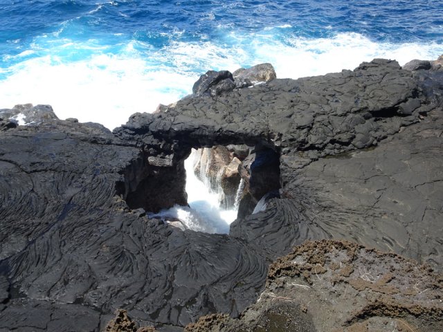 Même vues depuis le haut de la falaise, les arches sont impressionnantes