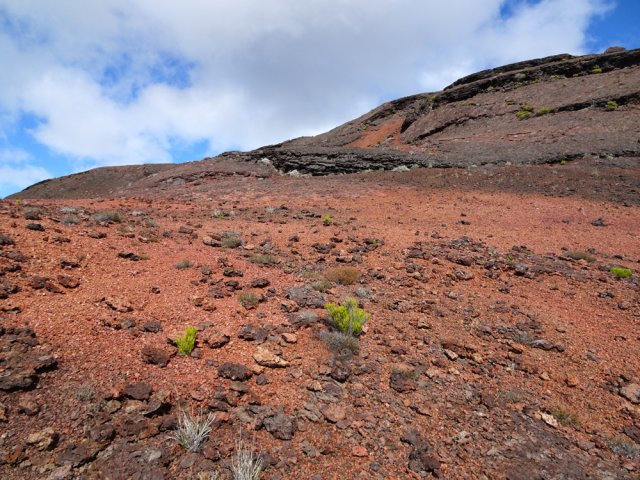 Légère montée pour débuter afin d'éviter les cratères Aubert de la Rue