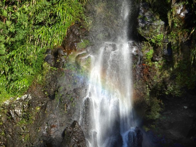 Le soleil crée de jolis arcs en ciel