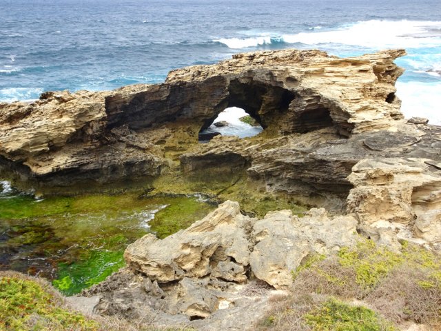 La presqu'île regorge de superbes rochers littoraux
