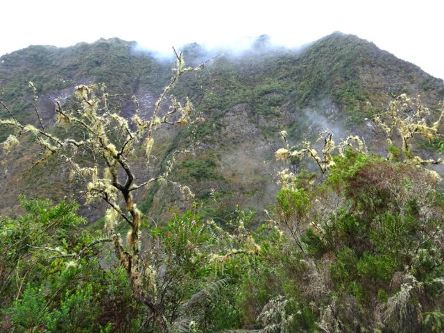 Le Piton d'Anchain ennuagé